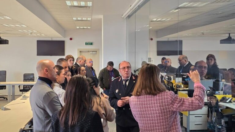 وفد من الحماية المدنية في رومانيا لتبادل خبرات تسيير الكوارث والأزمات