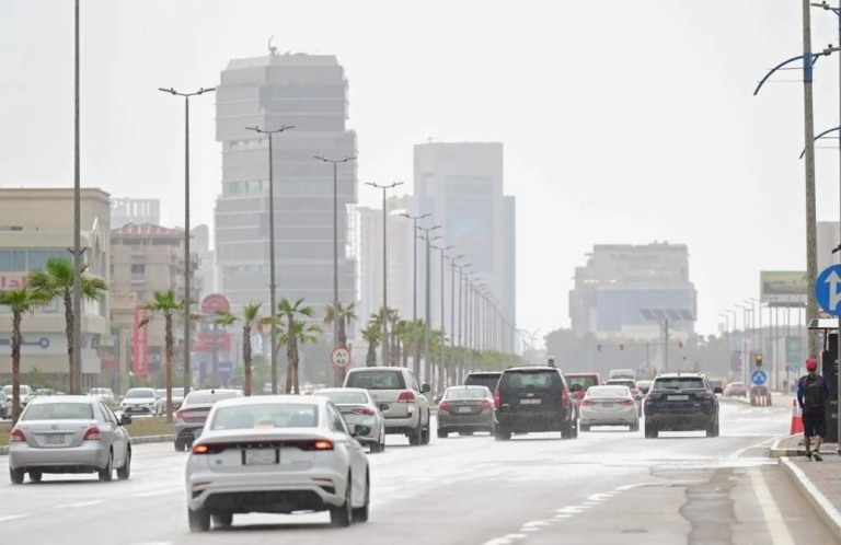 رياح مثيرة للأتربة على 7 مناطق